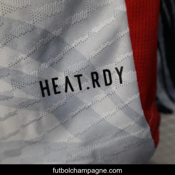 Player Version 25_26 Manchester United White with Marble Pattern and Snapdragon Sponsor Jersey - Image 8