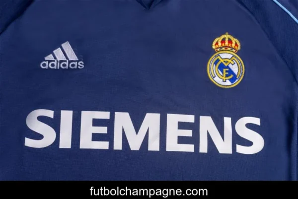 RETRO 05_06 Real Madrid Away Soccer Jersey - Image 9