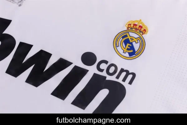 RETRO 09_10 Real Madrid Home Soccer Jersey - Image 10