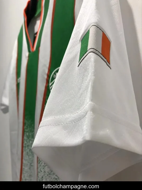 Retro 1994 Ireland Away White Soccer Jersey - Image 4