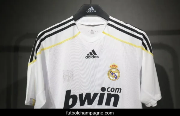 Player Version Retro 09_10 Real Madrid Home Jersey - Image 7