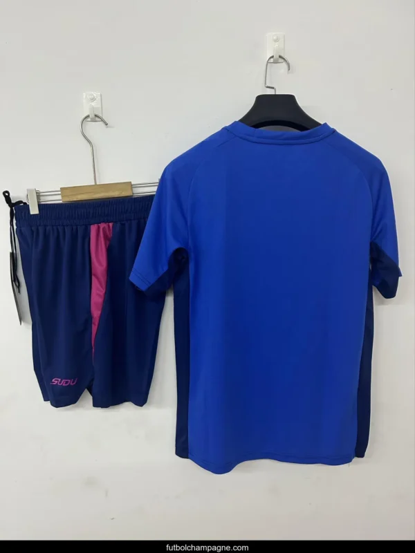 25_26 Wolverhampton Wanderers Training Jersey Blue+ Shorts - Image 3