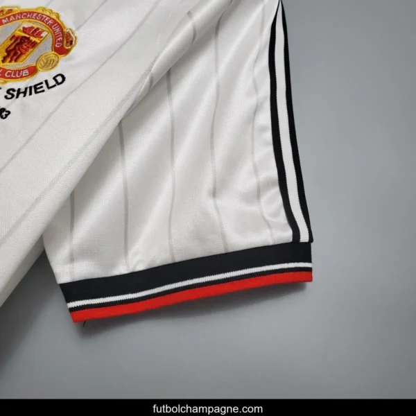 Retro Manchester United 1983 away Soccer Jersey - Image 7