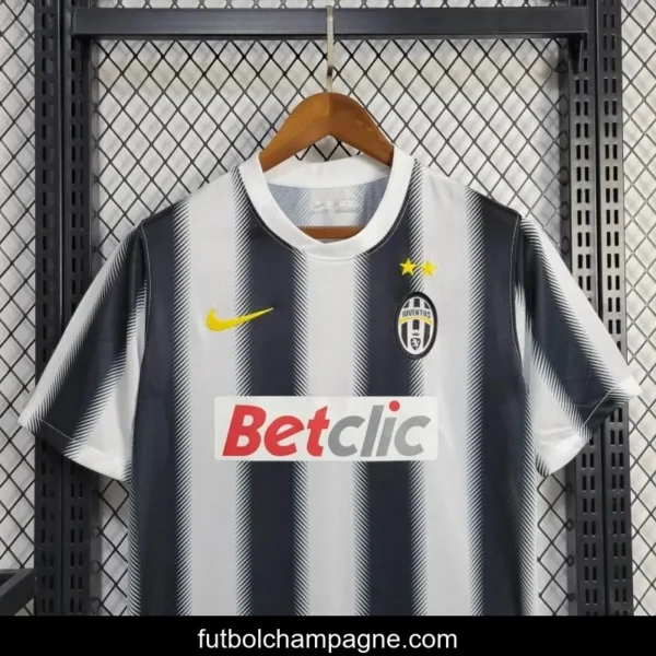Retro 11_12 Juventus Home Jersey - Image 6