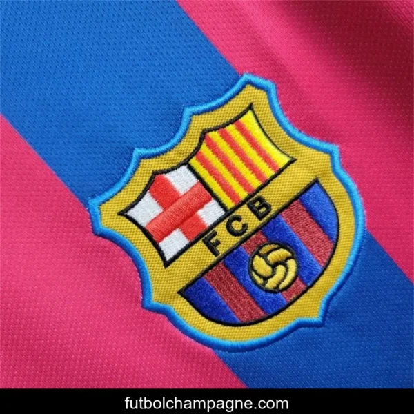 Retro 05_06 Barcelona Home Jersey - Image 6