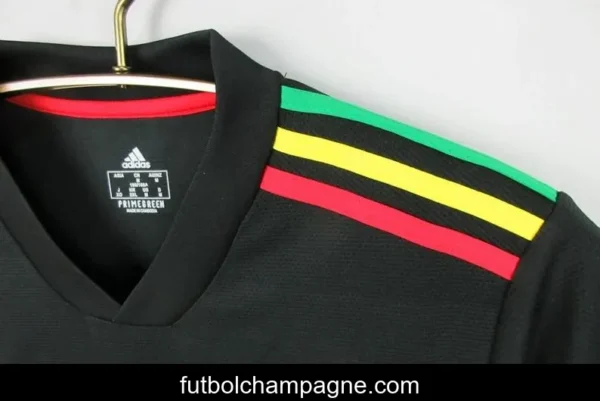 Retro 21_22 Ajax Third Black Jersey - Image 9