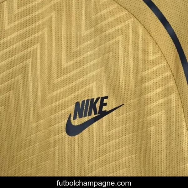2025 NIKE Sportwear Brown T-Shirt 1044 - Image 6