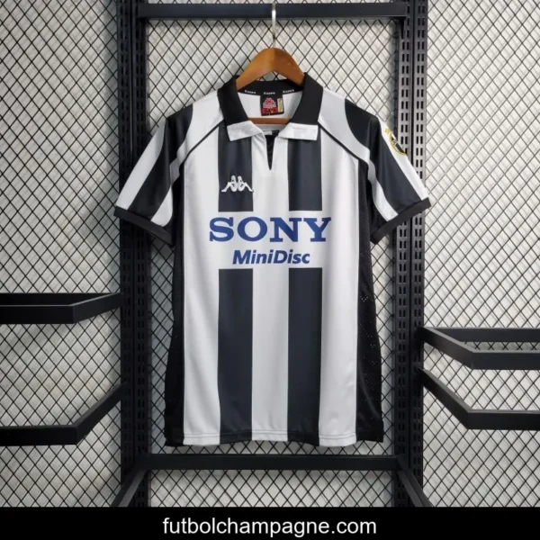 Retro 1997-98 Juventus Home Jersey - Image 9