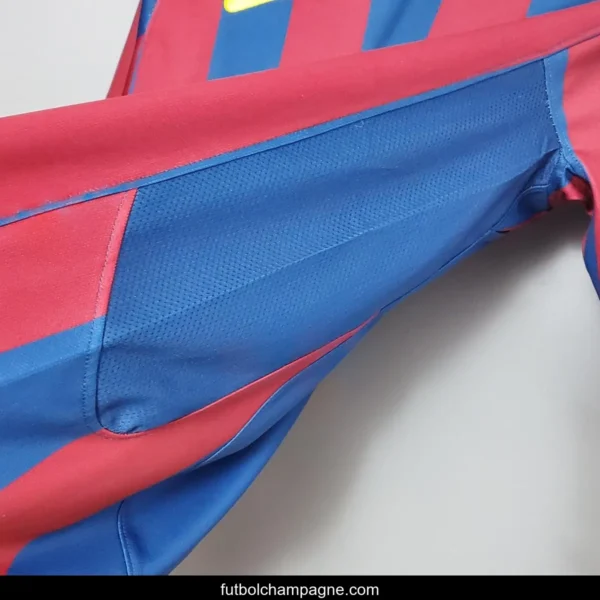 Retro Barcelona 2006 UEFA Champions League Home Soccer Jersey - Image 11