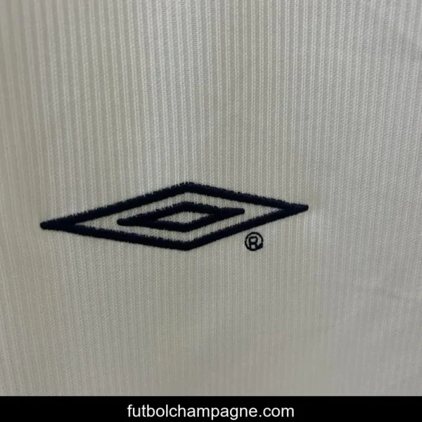 00_01 Retro Manchester United Away Jersey - Image 9