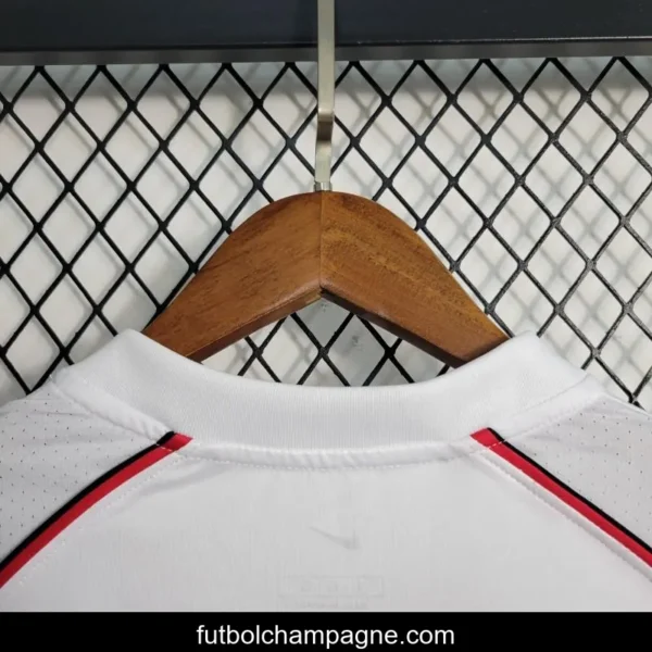 Retro 01_02 Flamengo Away White Jersey - Image 10