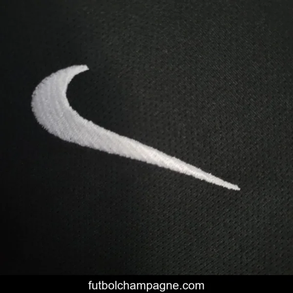 Retro 2002 Brazil Black Goalkeeper Jersey - Image 7