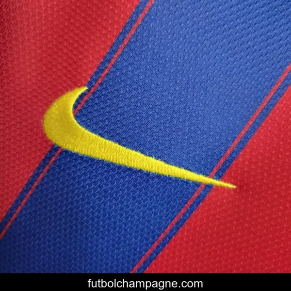 Retro 09-10 Barcelona Home Soccer Jersey - Image 11