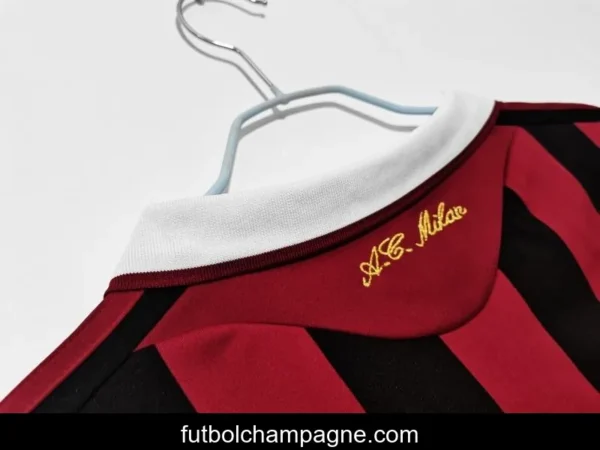 Retro 2009_10 AC Milan Home Soccer Jersey - Image 11