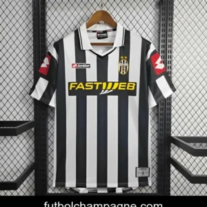 Retro 01_02 Juventus Home Jersey
